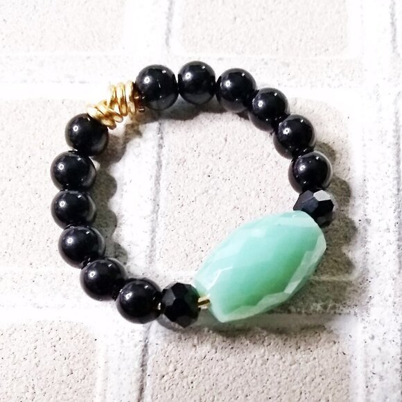 🍂🍁🍃 3/$25!!! Faceted Mint Green Crystal + Stone Beads - Size 7.75 - Picture 1 of 8